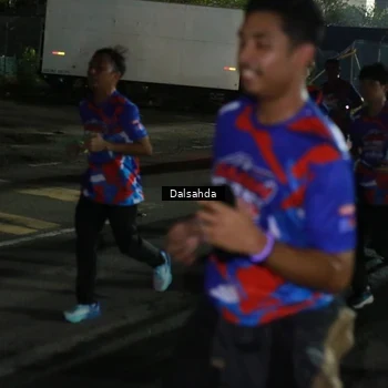 Runner Photo 6043032