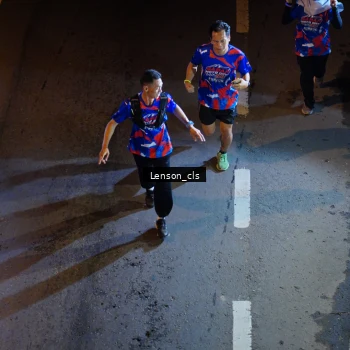 Runner Photo 6043040
