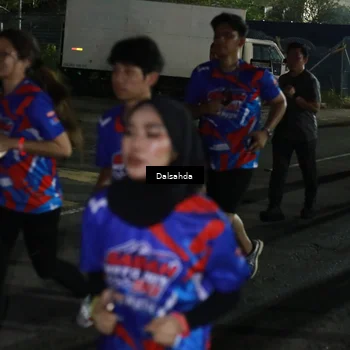 Runner Photo 6043046