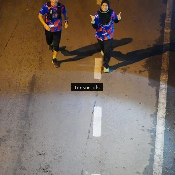 Runner Photo 6043052