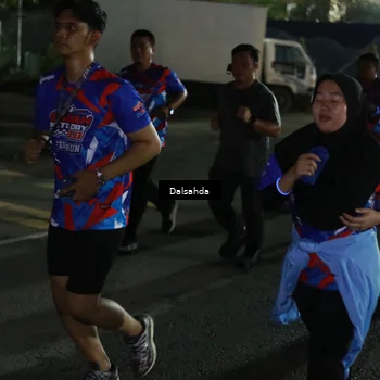 Runner Photo 6043060