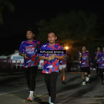Runner Photo 6043066