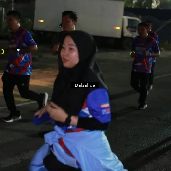 Runner Photo 6043069
