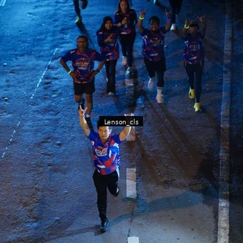 Runner Photo 6043094