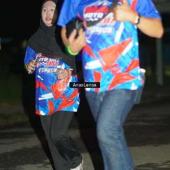 Runner Photo 6043110