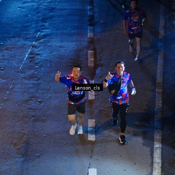 Runner Photo 6043123
