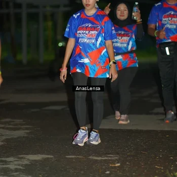 Runner Photo 6043149