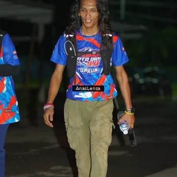 Runner Photo 6043176