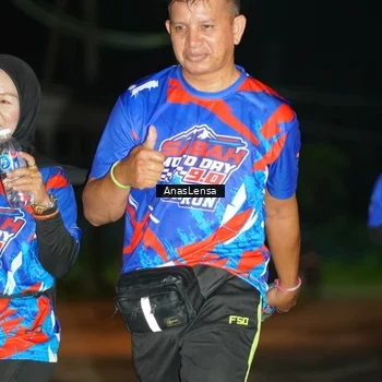 Runner Photo 6043254