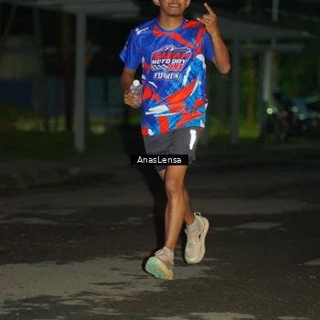 Runner Photo 6043297