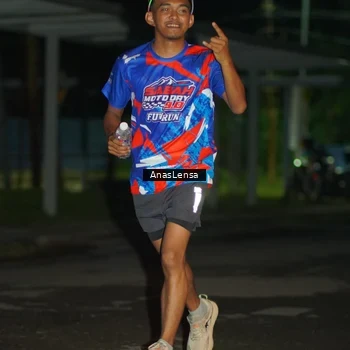 Runner Photo 6043307