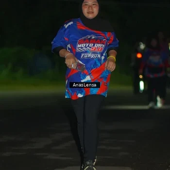 Runner Photo 6043332