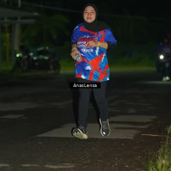 Runner Photo 6043352