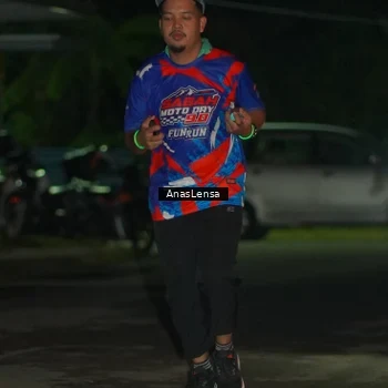 Runner Photo 6043353