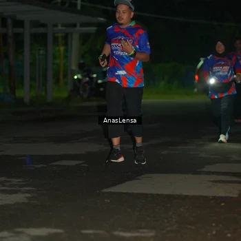 Runner Photo 6043368