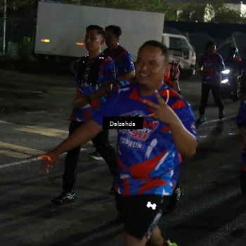 Runner Photo 6043407