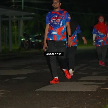 Runner Photo 6043640