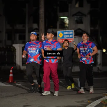 Runner Photo 6043645
