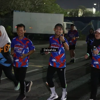 Runner Photo 6043783