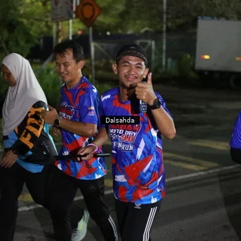 Runner Photo 6043791