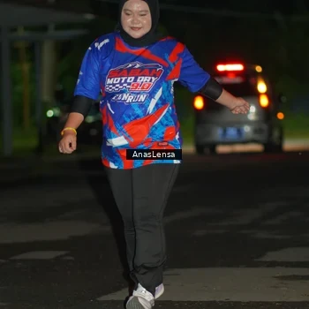 Runner Photo 6043795