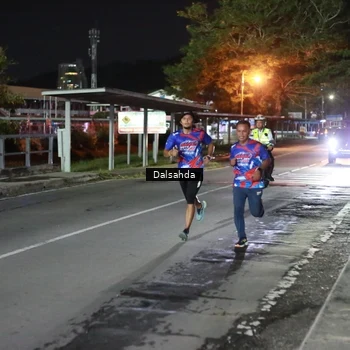 Runner Photo 6044039