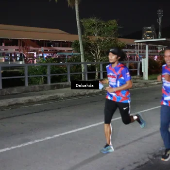 Runner Photo 6044063