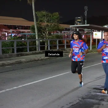 Runner Photo 6044075