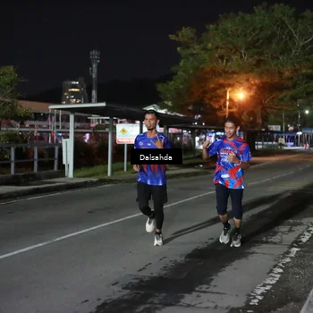 Runner Photo 6044086