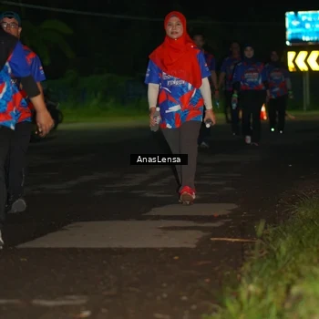 Runner Photo 6044101