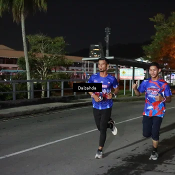 Runner Photo 6044110