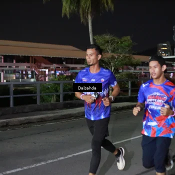 Runner Photo 6044119