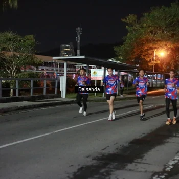 Runner Photo 6044122