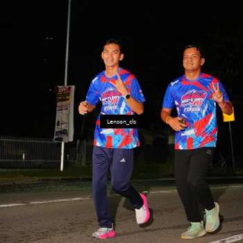 Runner Photo 6044256