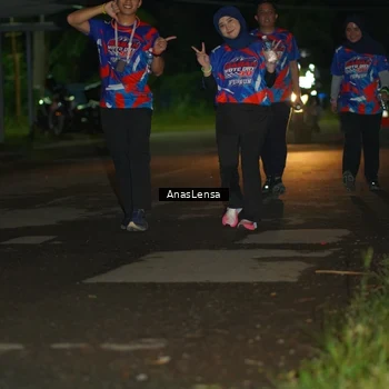 Runner Photo 6044260