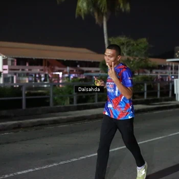 Runner Photo 6044262