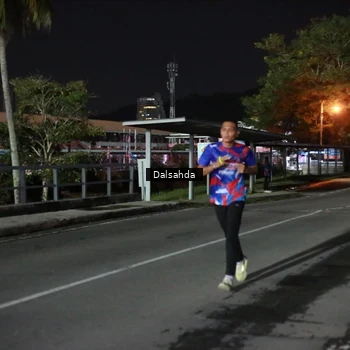 Runner Photo 6044267