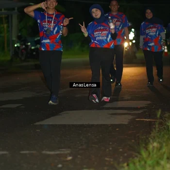 Runner Photo 6044317