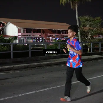 Runner Photo 6044325