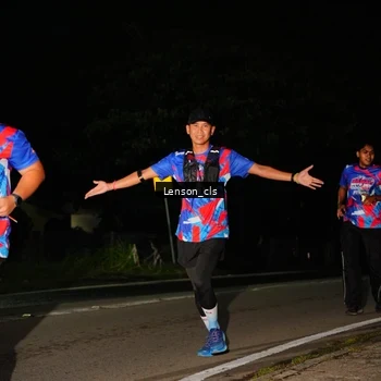 Runner Photo 6044335