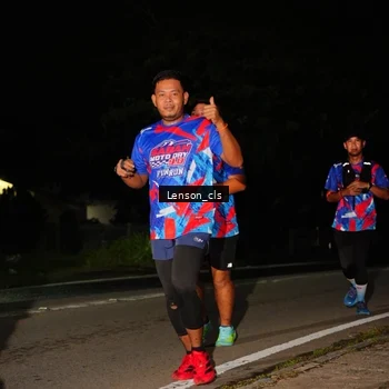 Runner Photo 6044336