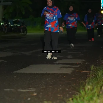 Runner Photo 6044376