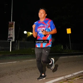 Runner Photo 6044385