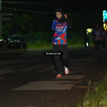 Runner Photo 6044397
