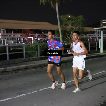 Runner Photo 6044412