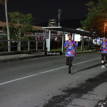 Runner Photo 6044443