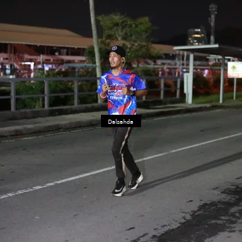 Runner Photo 6044453