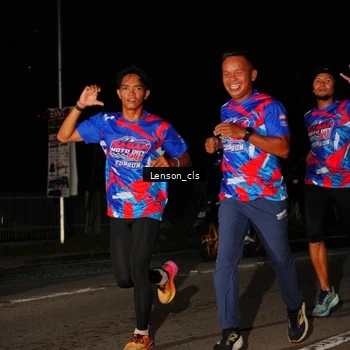 Runner Photo 6044478