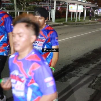 Runner Photo 6044673