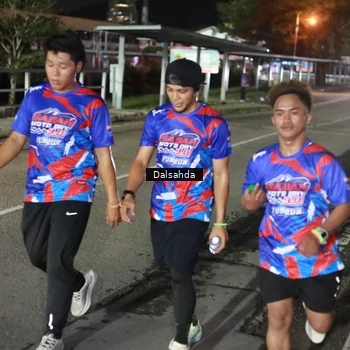Runner Photo 6044675